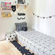 Konsep minimalis memiliki tampilan yang sederhana namun menarik. Ide Dekorasi Kamar Tidur Romantis Sempit Desain Kamar Tidur Keren Desainer Interior Indonesia