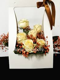 Valentine S Day Flowers Bouquet Delivery In Singapore Floral Sg In 2020 Flower Bouquet Delivery Romantic Flowers Bouquet Delivery