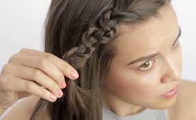 Se coiffer quand on a les cheveux courts, ce n'est pas toujours simple. Tuto Coiffure 2 Looks Sophistiques Pour Cheveux Courts So Busy Girls