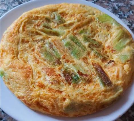 Tortilla de ajetes o ajos tiernos @todos