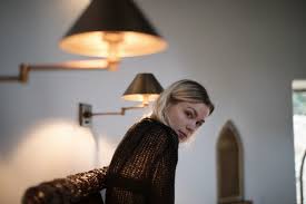 Chaque femme aura un goût et une envie différente selon son passé, ses expériences sexuelles, son état émotionnel actuel, si elle vous pouvez rencontrer deux femmes, aussi jolies l'une que l'autre a 5 minutes d'intervalles, leurs dire exactement la même chose et avoir deux réponses complètement. Pourquoi Certaines Femmes Aiment Porter Du Noir Sante Facile Magazine