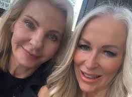 Darren Holley's Instagram, Twitter & Facebook