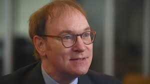 Newsday Journalists: James T. Madore, Newsday economy and business reporter