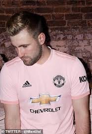 And dhgate will provide better service on single's day shopping festival. Football Fans Poke Fun At Manchester United S New Pink Strip All World Report