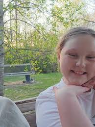 Ashley Ashbaugh's Instagram, Twitter & Facebook