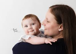 Sitter session with eight-month-old Orla