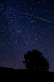 Eta Aquarid Meteor Shower 2016 Rv Perseid Meteor Shower Meteor Shower Renaissance Girl
