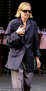 As it's reported lara and sam worthington are expecting their second child, we look back at her easy, chic strain of style since giving birth to her first son, rocket zot. Lara Bingle Turns Heads In An Oversized Backless Blazer In Sydney Everydays News