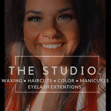 Kelly Scheid's Instagram, Twitter & Facebook