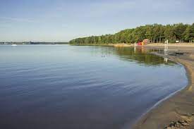 Bradenton beach is a charming and vibrant community of 1,500 located at the southern end of anna maria island. Parc National D Oka Lac Des Deux Montagnes Beach Tourisme Laurentides