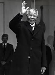He was a human rights lawyer, a prisoner of conscience, and an international peacemaker. Nelson Mandela Bild Kaufen Verkaufen