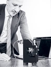 A cracked smartphon A cracked smartphone? Never agai ? Never again! Lasers  help create unbreakable displays.