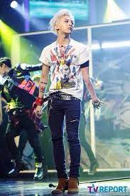 58 59 60 en el mismo año, abrió una exposición de arte titulada peaceminusone: Inspo G Dragon 2013 Streetwear