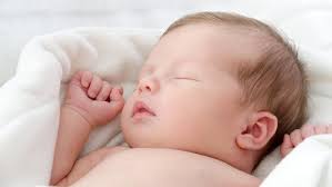 Les cycles sont courts, environ 50 minutes, et composés de deux stades, le sommeil agité et le sommeil calme. Le Sommeil De Bebe Mois Par Mois Magicmaman Com