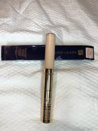 Estee Lauder Double Wear Concealer In 2n Used A Few Times Authentic Box Is Damaged Light Concealer Estee Concealer
