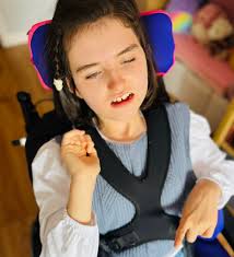 Last day of summer camp before the summer break kicks in. She's going to  miss all her pals. Won't be happy to be stuck with her mammy till September  😂