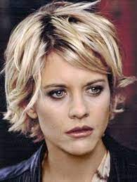 But the initial short cut — the one she debuted in the film french kiss — was razored by celebrity hairstylist sally hershberger for the role and ended up as a happy accident that went on to define '90s hair trends and beyond. Meg Ryan Frisur Meg Ryan Hairstyles Meg Ryan Short Hair Short Shaggy Bob Hairstyles
