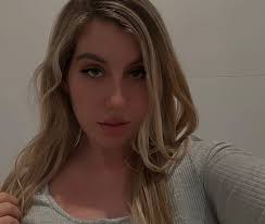 Brie Swift's Instagram, Twitter & Facebook