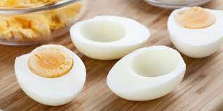 Struktur putih telur terdiri dari 90 persen air dan 10 persen protein, serta berfungsi melindungi embrio anak ayam pada telur yang berhasil dibuahi. Ini Dia Kandungan Kalori Putih Telur Apakah Aman Untuk Diet
