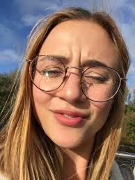 Jodi Veach's Instagram, Twitter & Facebook