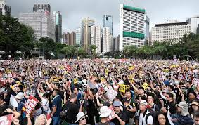 Meskipun kecil, photocard bagaikan harta karun karena umumnya hanya ada satu di setiap album. Foto Memilukan Ini Viral Penggemar Bts Diduga Ikut Tertangkap Saat Demo Hong Kong