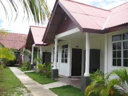 2 4 Rooms Attached Nice Grounds Picture Of White Lodge Motel Pantai Cenang Tripadvisor