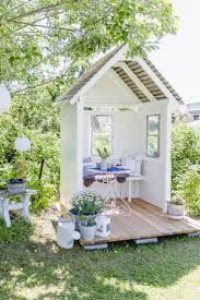 Gartenlaube Diy Oder Mein Neues Philosophenhauschen Pomponetti Diy Gartenhaus Gartenlaube Diy Flowerday Friday Garden Des In 2020 Diy Gazebo Garden Nook Gazebo