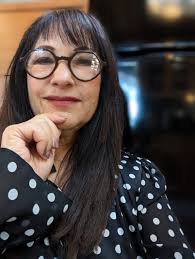 Ren Risa Robbins: Bio