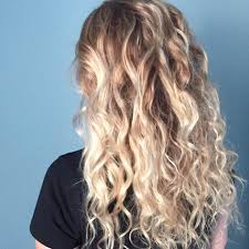 Aveda Stylist Melody Diffuses Curls From Top To Bottom To Maintain Volume Then Enhances Any Extra Pieces With A With Images Dyed Natural Hair Aveda Hair Curly Hair Styles