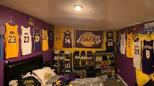 No room for a full bar in your cave? Lakers Super Fan Shows Off Insane Lakers Room Youtube