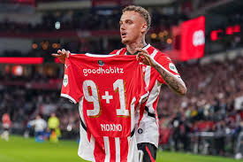 Lang lacht om ophef Feyenoord en Ajax-berichten | Soccernews.nl
