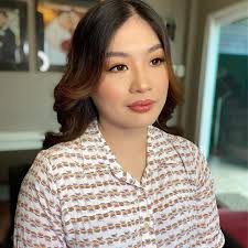 Sounds bitter? 🤔🤐🤫 Nakarinig ka na ba ng taong puro nega ang sinasabi sa  isang taong may maayos na buhay? Iwasan na natin ang mga ganito. Focus na  tayo sa ating life.