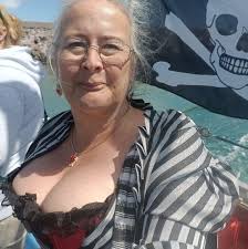 Looking for a hairdresser to cut children's hair. My 5 year old is autistic  and has given herself a rather choppy DIY mullet, need someone patient!  Home or a salon.