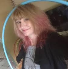 Nancy Harnois's Instagram, Twitter & Facebook