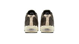 ナイキ「エア マックス 95 ジップ “Medium Olive”」にミリタリーなオリーブカラーが登場──GQ新着スニーカー