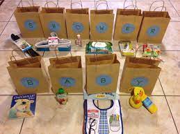 What S In The Bag Baby Shower Useful Game Mon Gets To Keep The Items Use Baby Items With The First Let Baby Shower Bags Baby Shower Funny Pretty Baby Shower