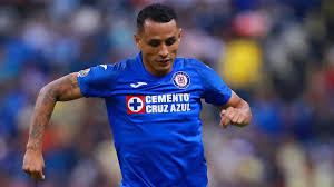El equipo dirigido por el peruano juan reynoso, está el poder extranjero de santos laguna. Yotun Sustituye A Elias Hernandez Como Titular En Cruz Azul