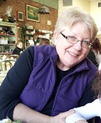 Amanda Surrett's Instagram, Twitter & Facebook