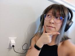 SakeBomb (@QueenOfHz)