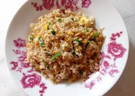 Nasi goreng bisa menjadi menu tinggi kalori dan tinggi lemak apabila dimasak dengan bahan dan cara tidak cermat. Resep Dan Cara Membuat Nasi Goreng Sambal Roa Menu Makanan Sehat Sehari Hari