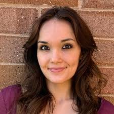 Elizabeth Combs's Instagram, Twitter & Facebook