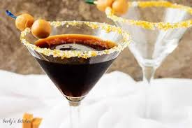 Salted caramel and icelandic vodka make an irresistible mix. Salted Caramel Coffee Martini Berly S Kitchen