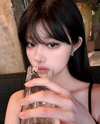 Ash (@ashlilys) • Instagram photos and videos