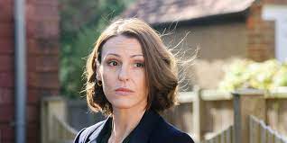 Respected family doctor gemma foster suspects her husband of having an affair and risks her career, family and after tom's friend isobel reveals an alarming incident, gemma makes a bold decision. Doctor Foster Series 2 8 Huge Questions And Theories After A Jaw Dropping Episode Three