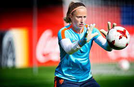 Oranje leeuwinnen even stilgestaan bij sherida spitse uit emmen,. Geurts 31 Stopt Voorlopig Bij Oranje Leeuwinnen Nederlands Voetbal Ad Nl