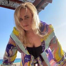 My life is crazy right now 😜 ps 💜 you britney Rebel Wilson Flaunts Her 20kg Weight Loss In Swimsuit Before Hitting Gym With Boyfriend Jacob Busch Aktuelle Boulevard Nachrichten Und Fotogalerien Zu Stars Sternchen