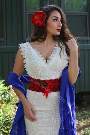 Pin By Marlene Jimenez On Bordado Bonitos Mexican Wedding Dress Mexican Theme Dresses Traditional Mexican Dress