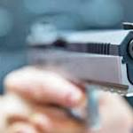 worker shot dead outskirts Srinagar