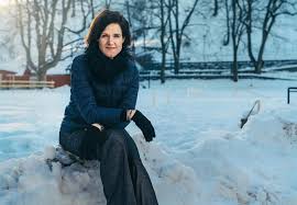 Anna kingberg batra, moderaternas gruppledare i riksdagen, briljerar under valrörelsen 1998, och upprepar för säkerhets skull sitt uttalande några gånger. Anna Kinberg Batra Det Kanns Som Att Ta Av Sig En Rustning Chefstidningen