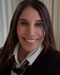 Hi, I'm Donna Trimboli — a certified master laser technician with 23 years  of experience and founder of Smooth Endings, a boutique laser hair removal  studio in Gowanus, Brooklyn. Why Choose Smooth